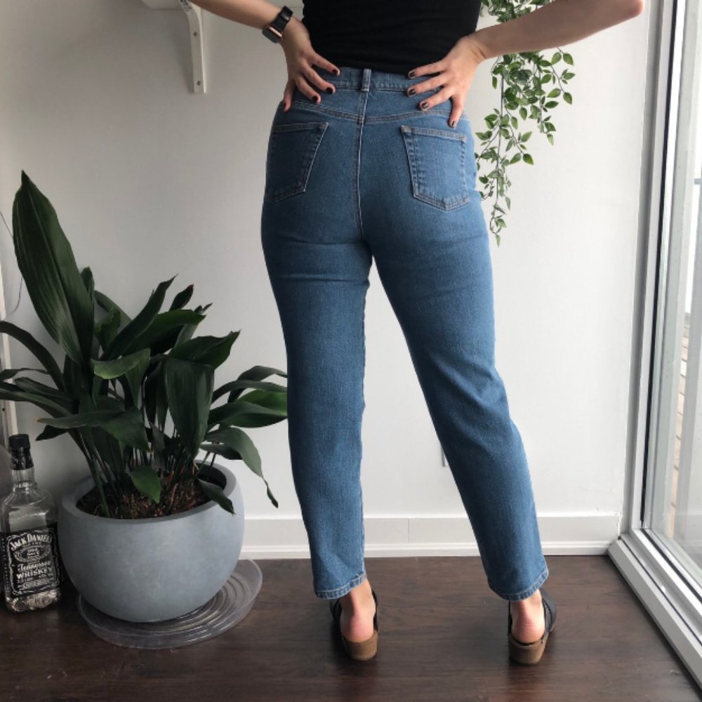 High-waisted Mom Jeans